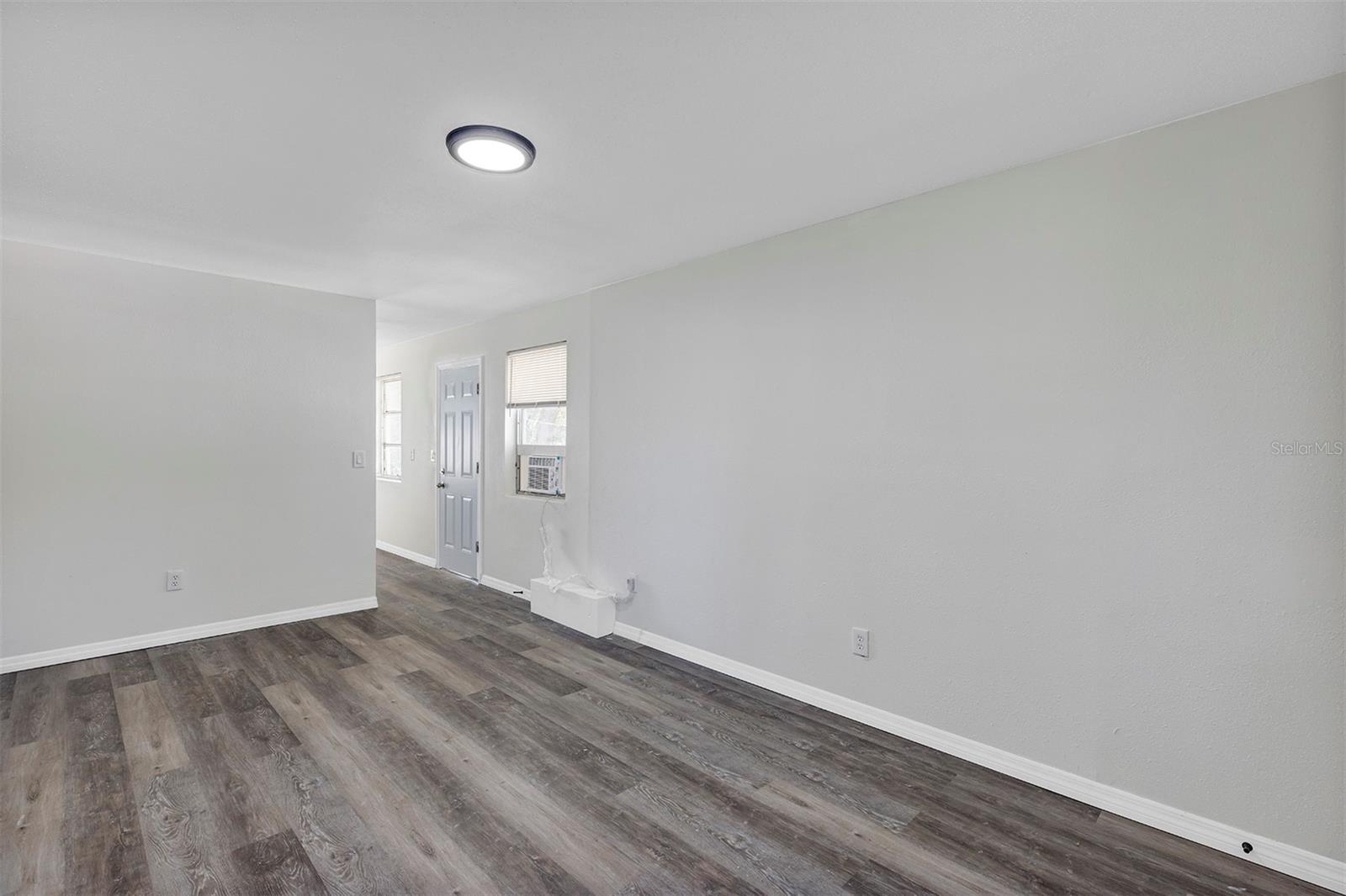 Image 2 of 13 For 751 Bellevue Avenue 3