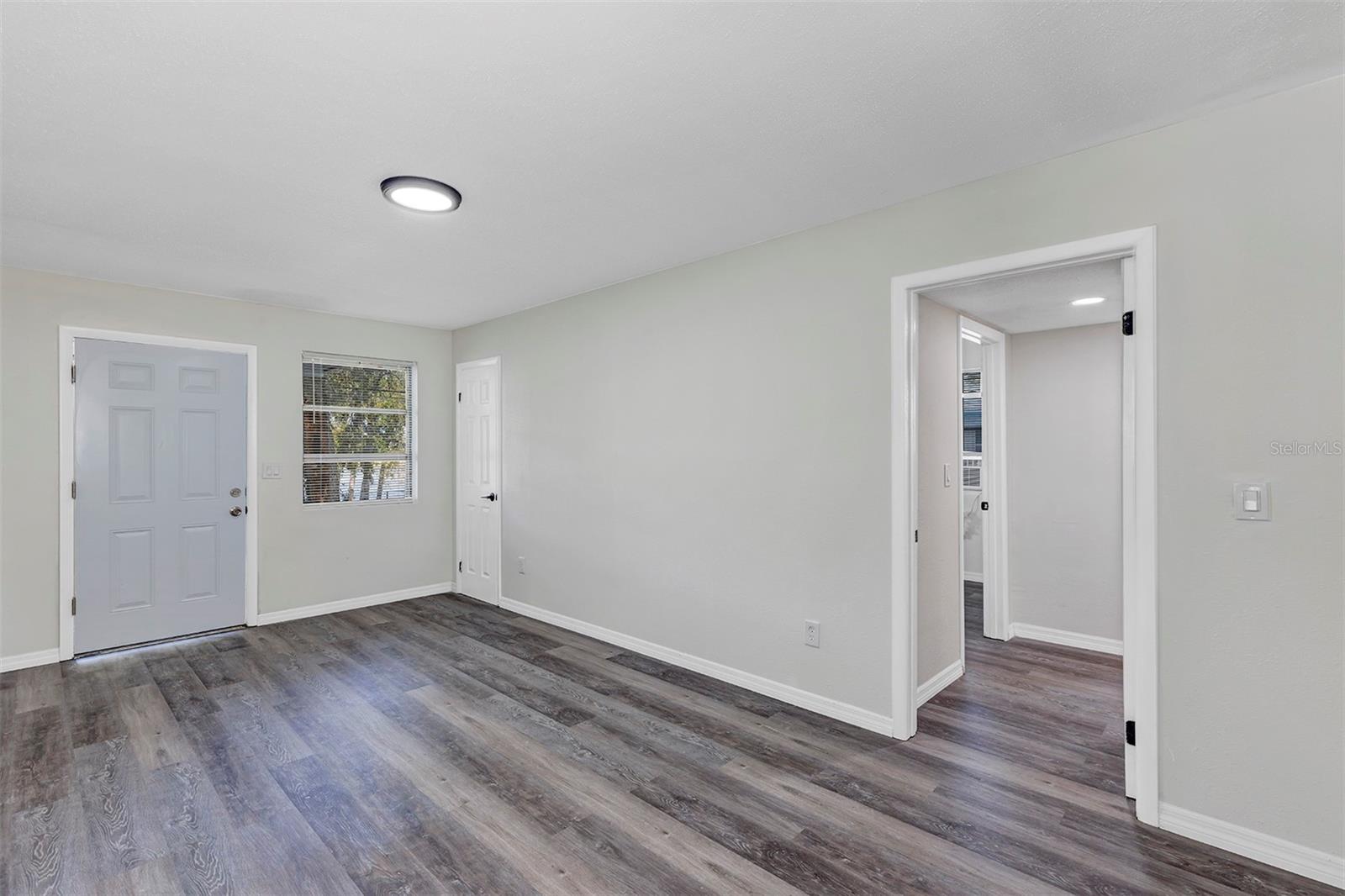 Image 4 of 13 For 751 Bellevue Avenue 3