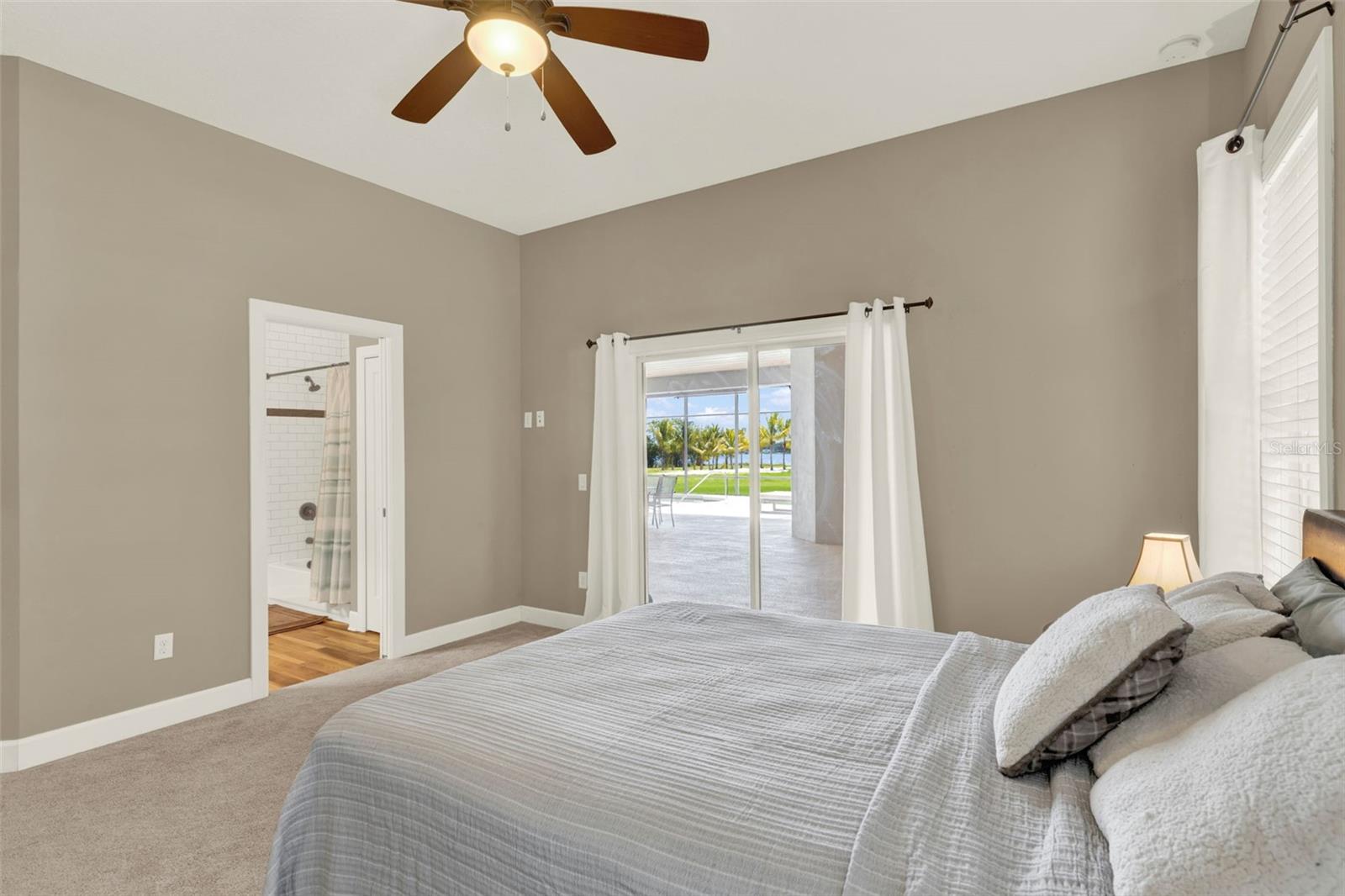 Image 33 of 63 For 33947 Lake Joanna Drive