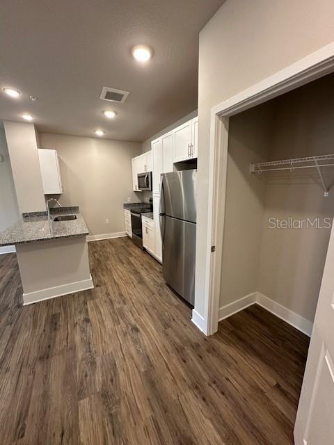 Image 18 of 27 For 2285 Waterfall Court 5-106
