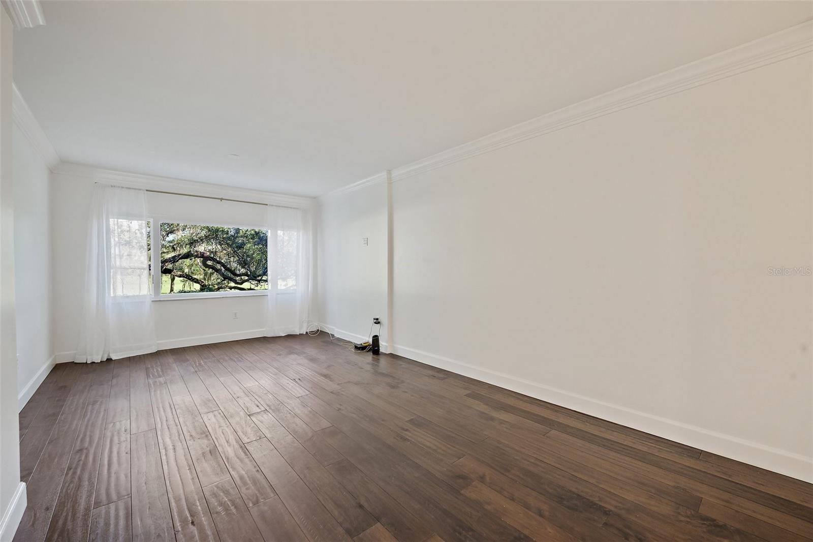 Image 10 of 28 For 640 Park Avenue 3