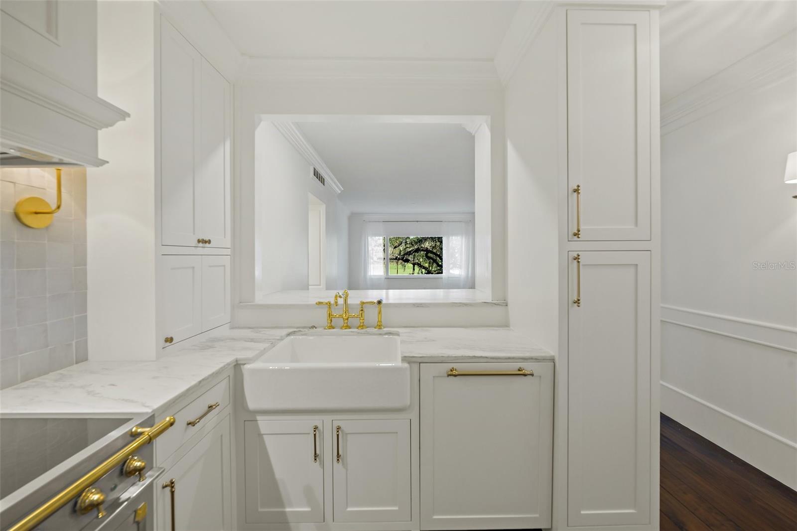 Image 8 of 28 For 640 Park Avenue 3