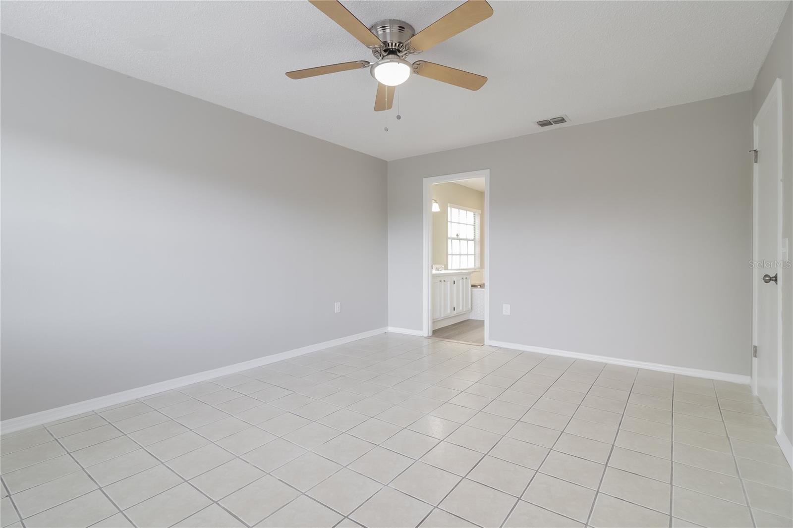 Image 10 of 17 For 4000 Downey Court