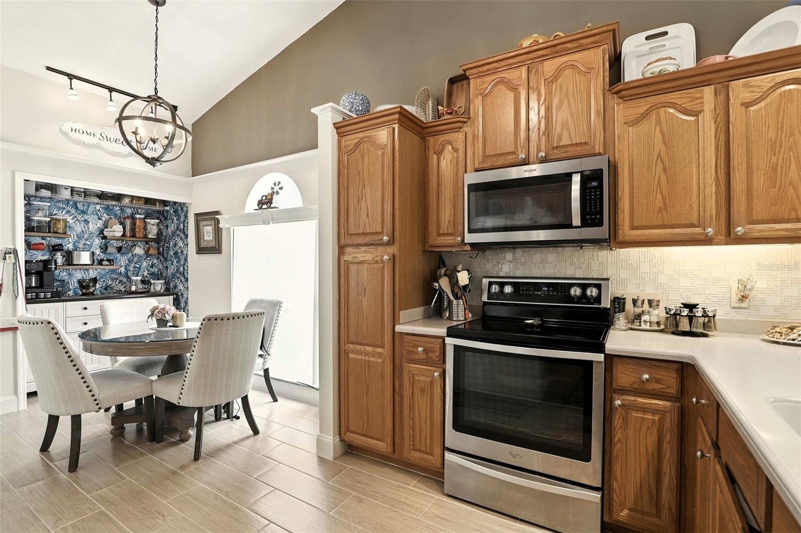 Image 15 of 37 For 1025 Whittier Circle