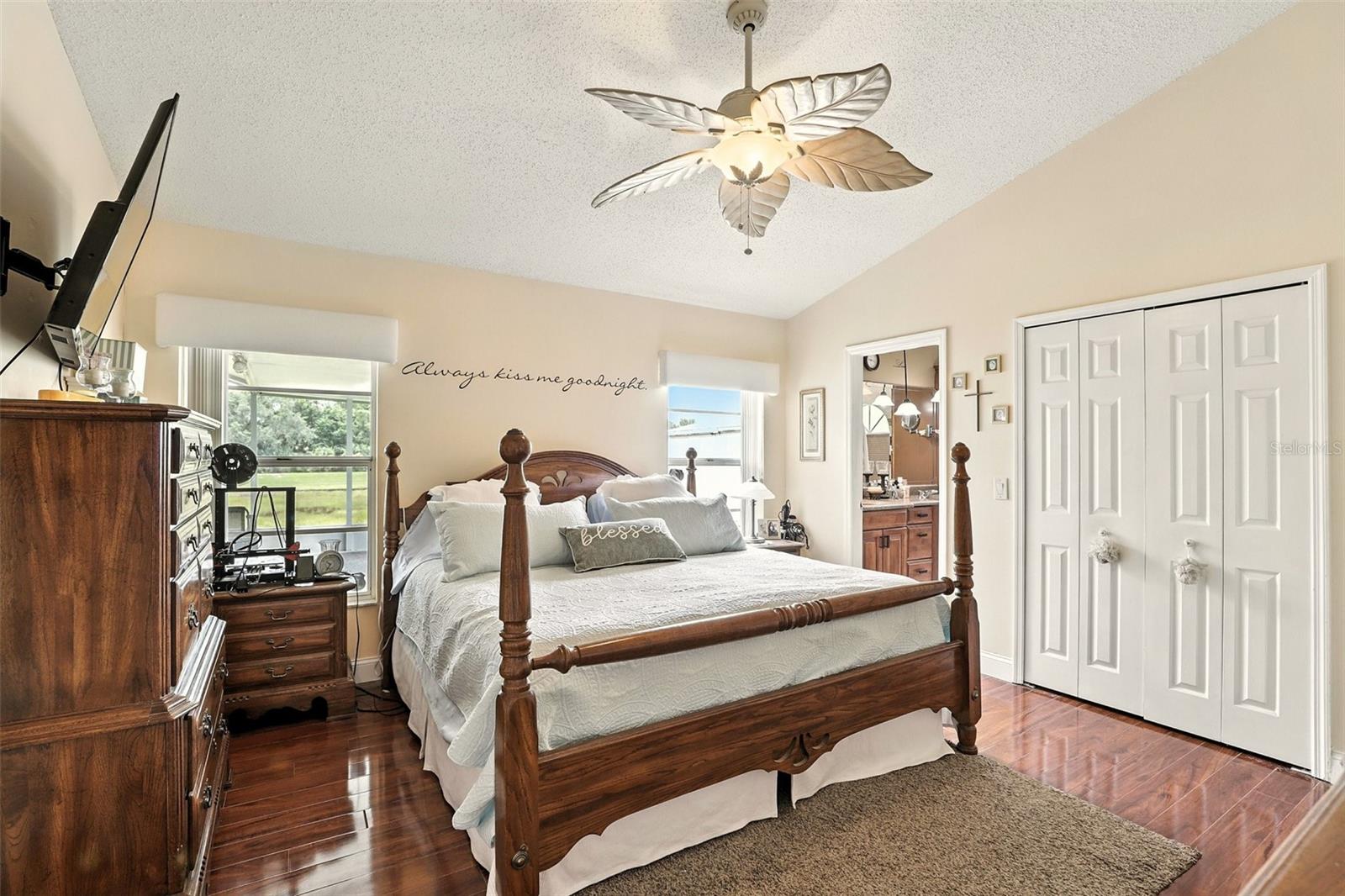 Image 21 of 37 For 1025 Whittier Circle