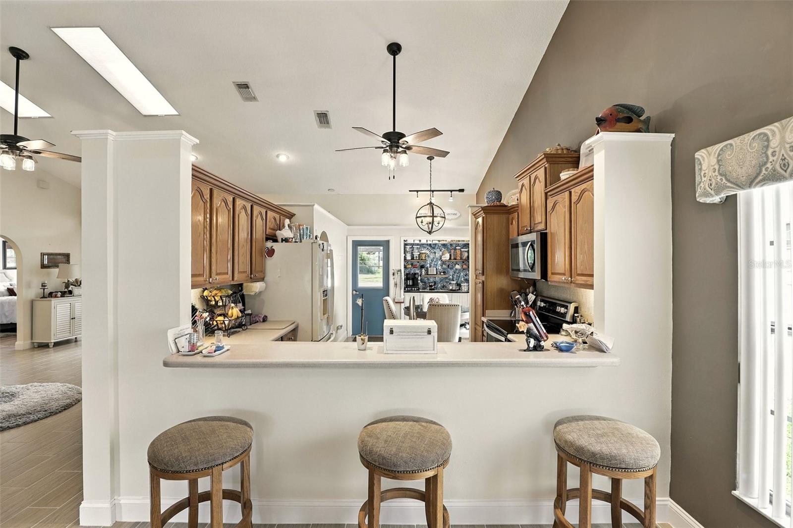 Image 23 of 37 For 1025 Whittier Circle