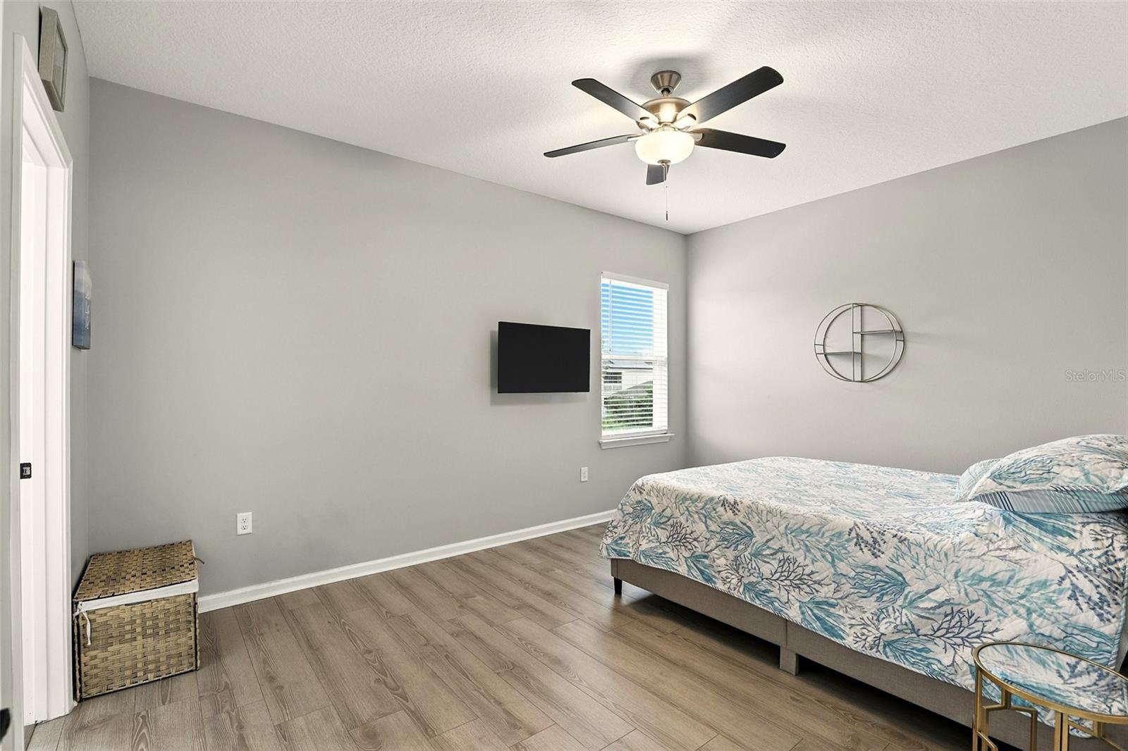 Image 21 of 44 For 726 Porter Rye Avenue