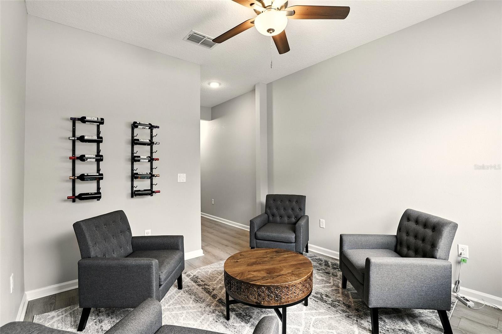 Image 31 of 44 For 726 Porter Rye Avenue