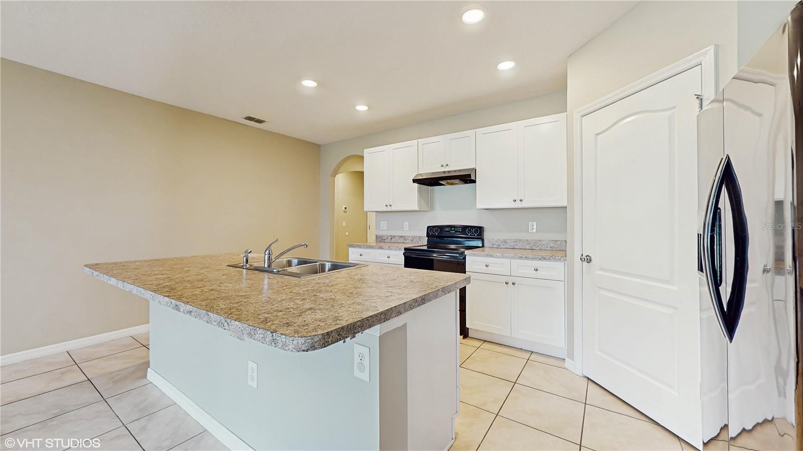 Image 12 of 38 For 2988 Gibraltar Boulevard