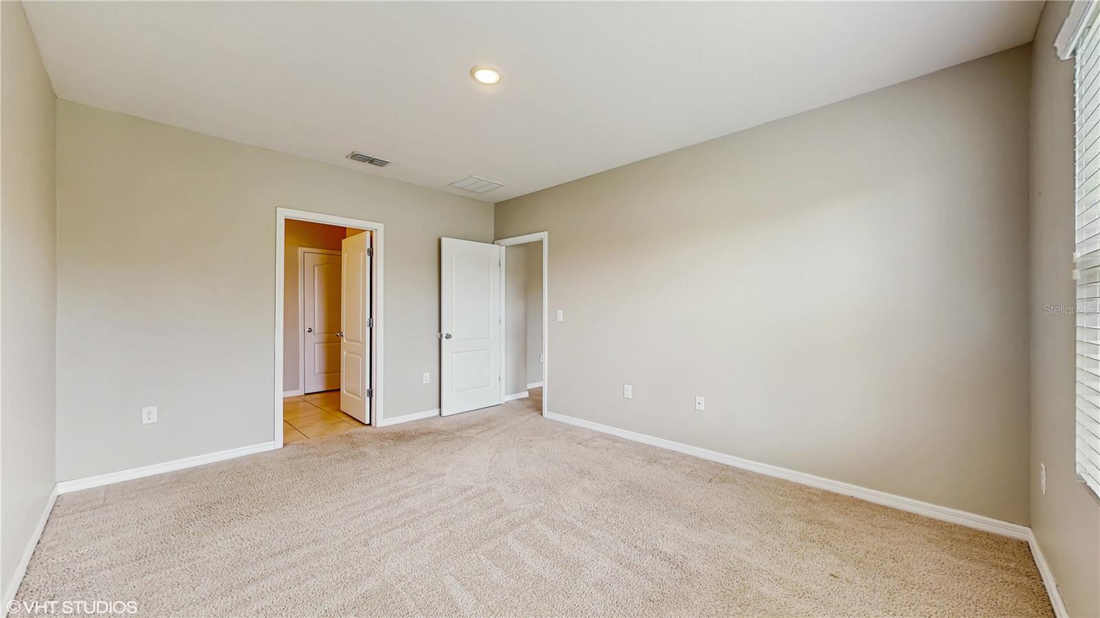 Image 15 of 38 For 2988 Gibraltar Boulevard