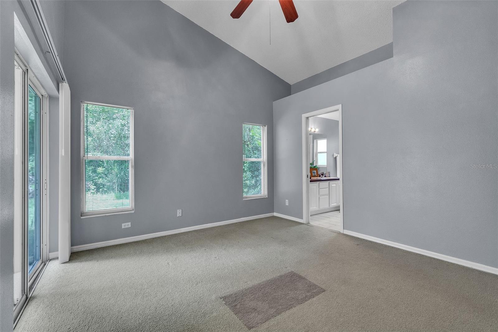 Image 23 of 52 For 4454 King Edward Drive