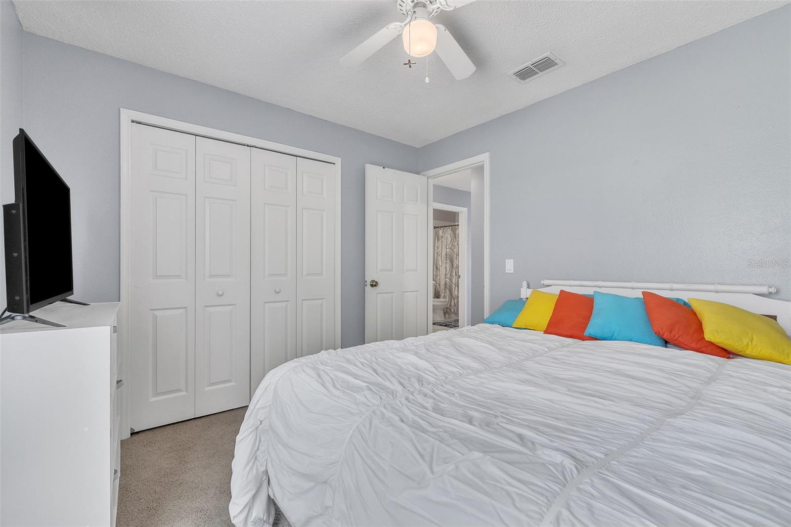 Image 34 of 52 For 4454 King Edward Drive