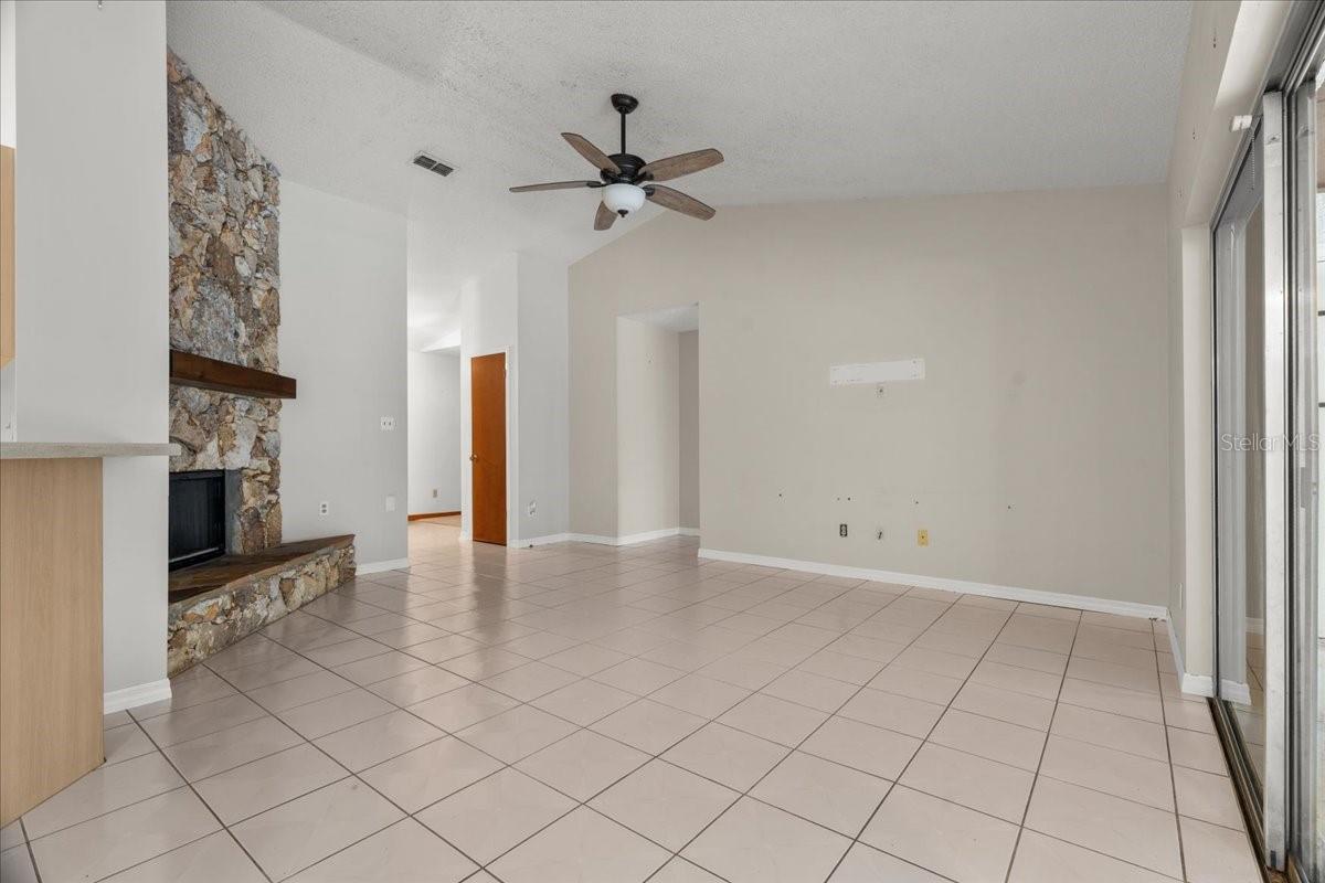 Image 16 of 45 For 4432 Trescott Drive
