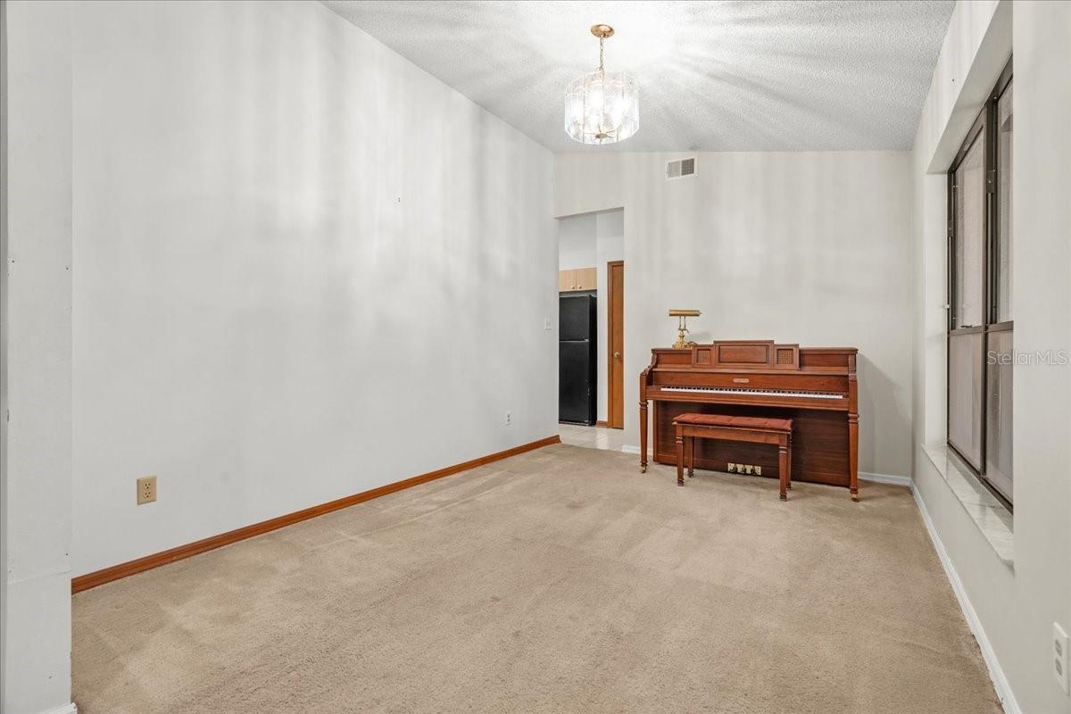 Image 19 of 45 For 4432 Trescott Drive