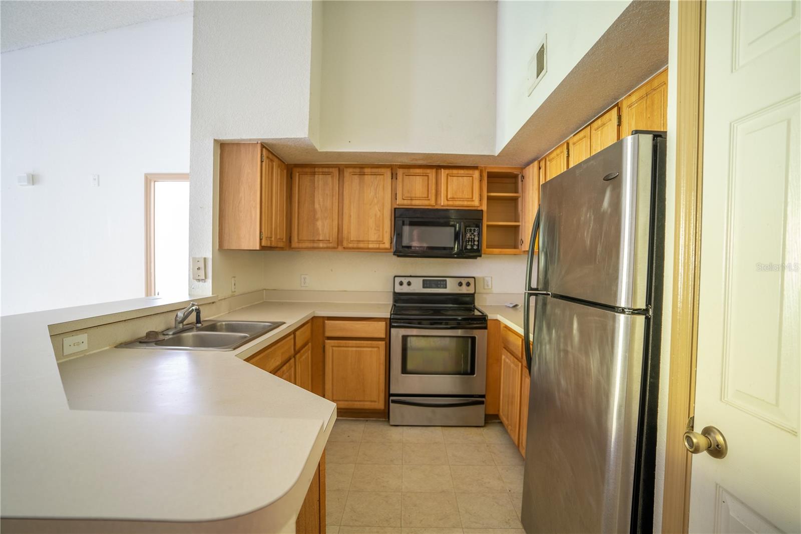 Image 2 of 22 For 13037 Mulberry Park Drive 5211