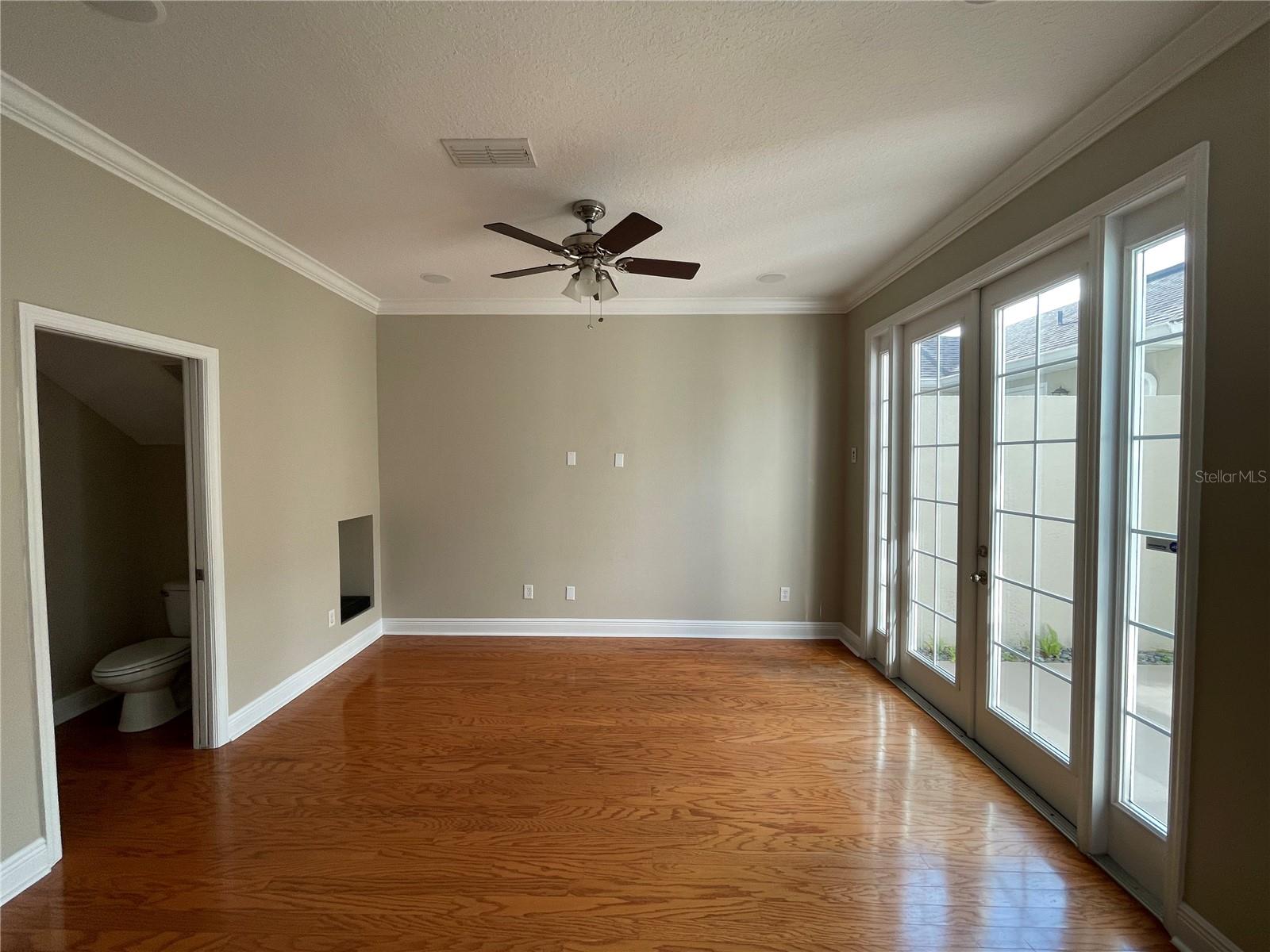 Image 3 of 19 For 1253 Indiana Avenue