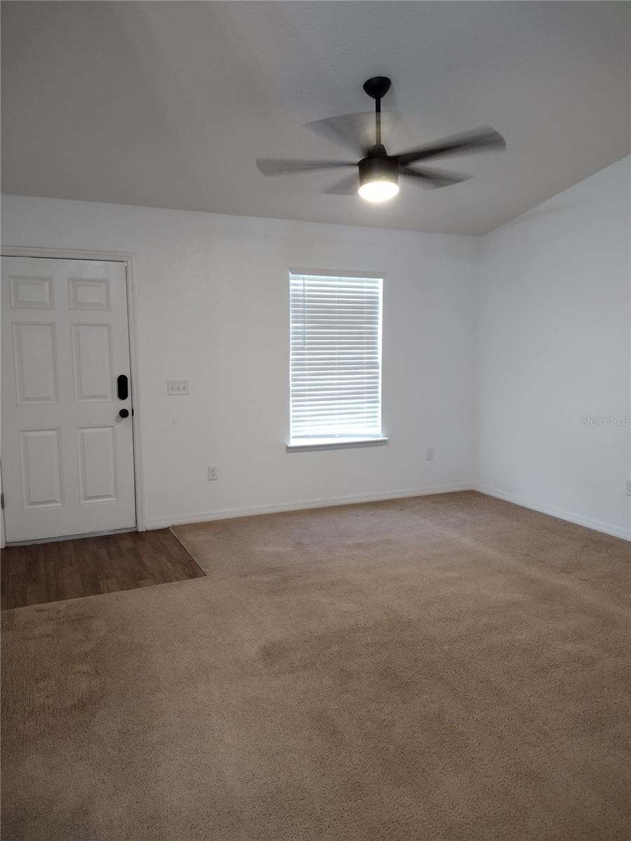 Image 7 of 8 For 5469 53 Rd Lane