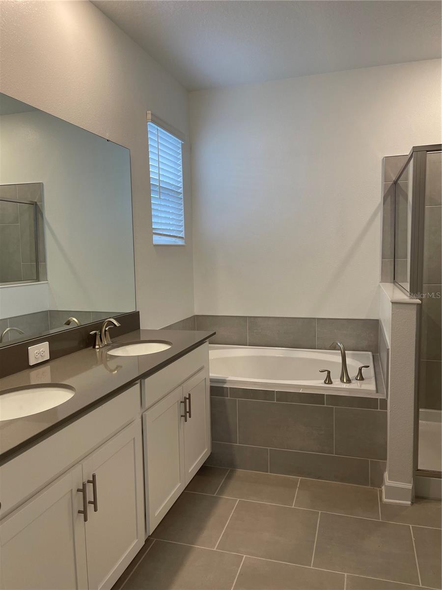 Image 13 of 26 For 3135 Camden Way