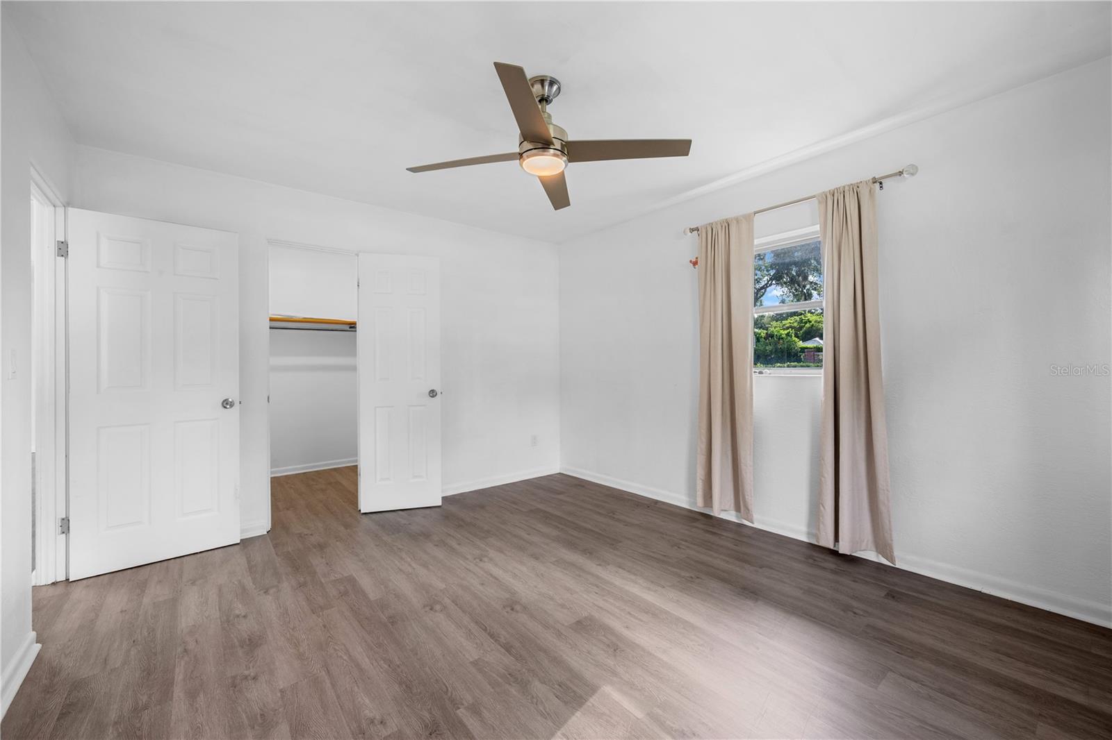 Image 33 of 36 For 601 Oranole Road