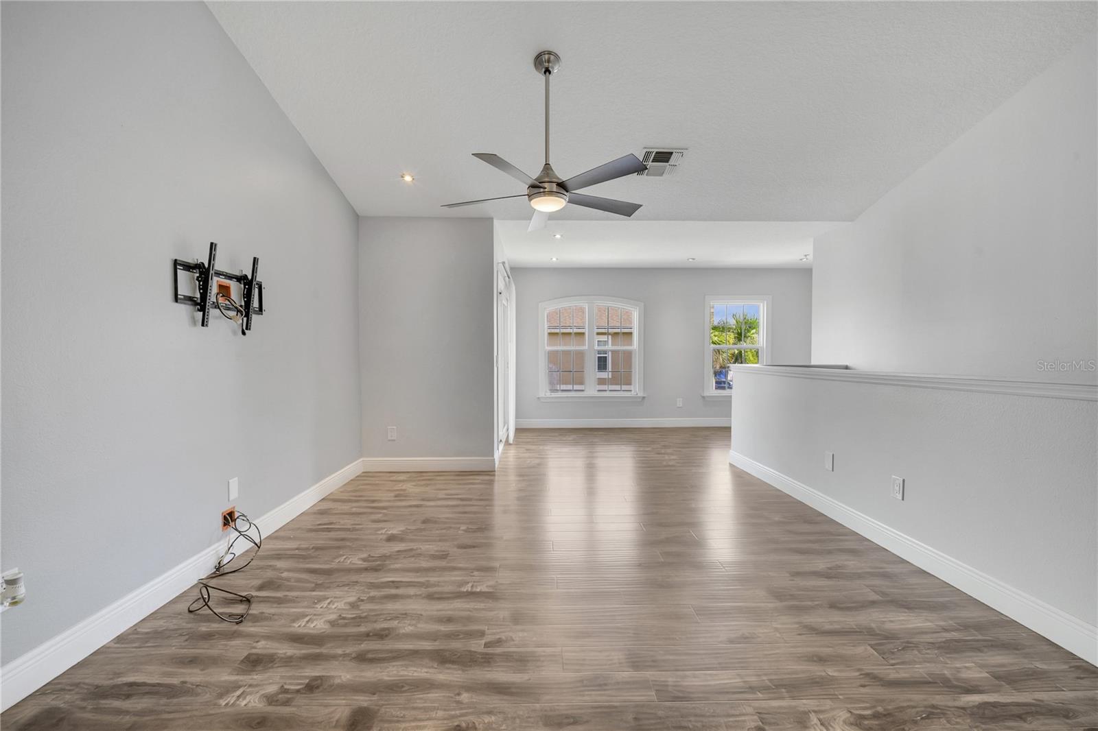 Image 13 of 28 For 6524 Swissco Drive 1028