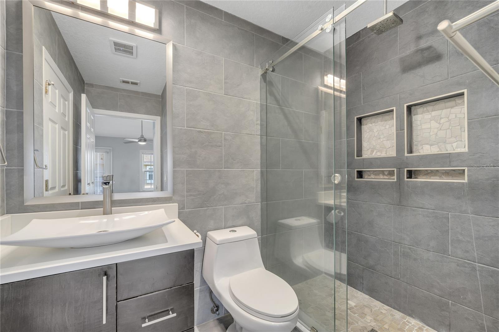 Image 15 of 28 For 6524 Swissco Drive 1028
