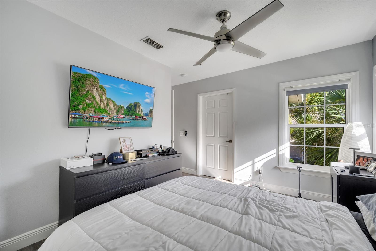 Image 22 of 28 For 6524 Swissco Drive 1028