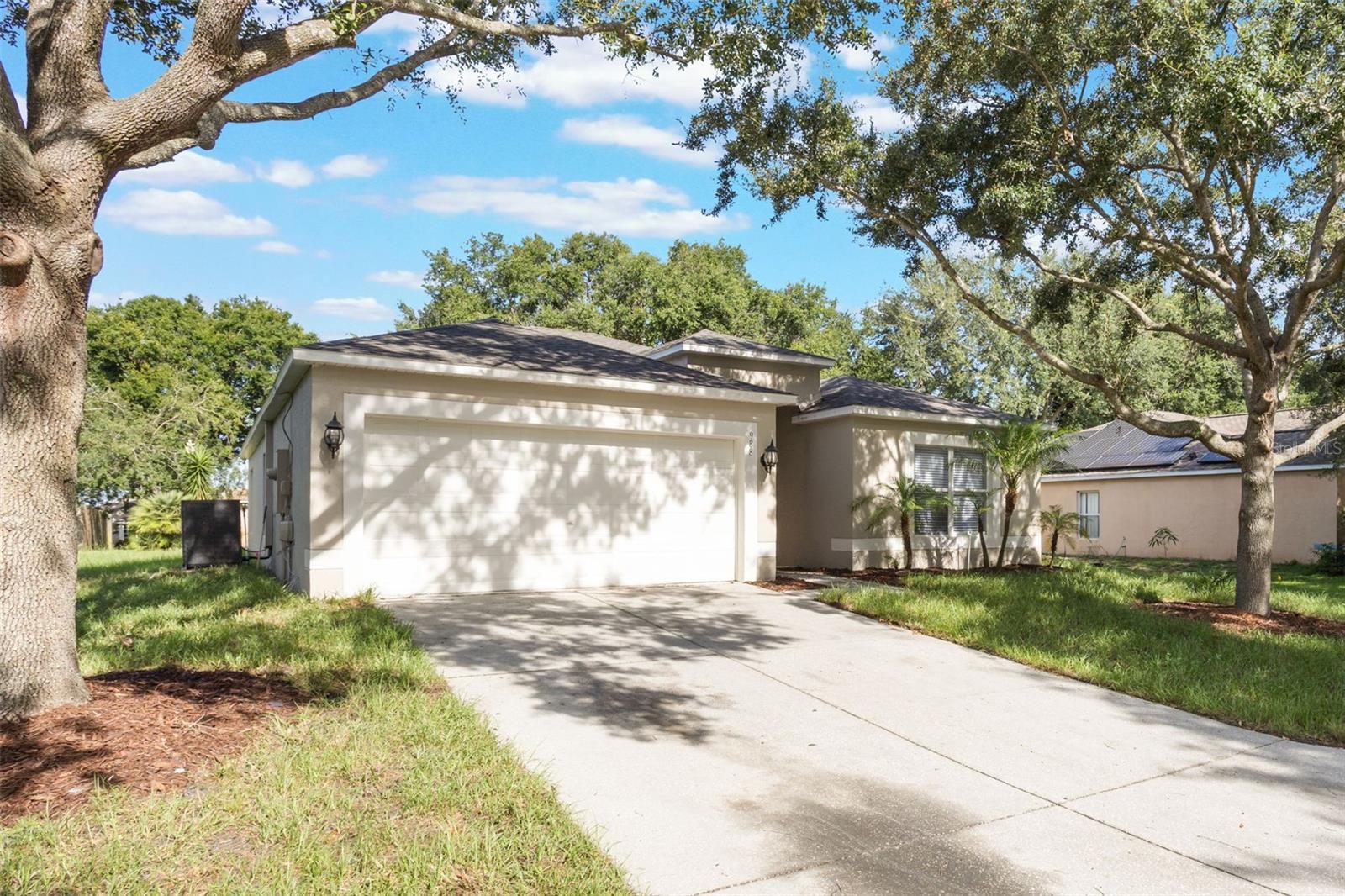 Image 2 of 30 For 988 Vanderbilt Drive