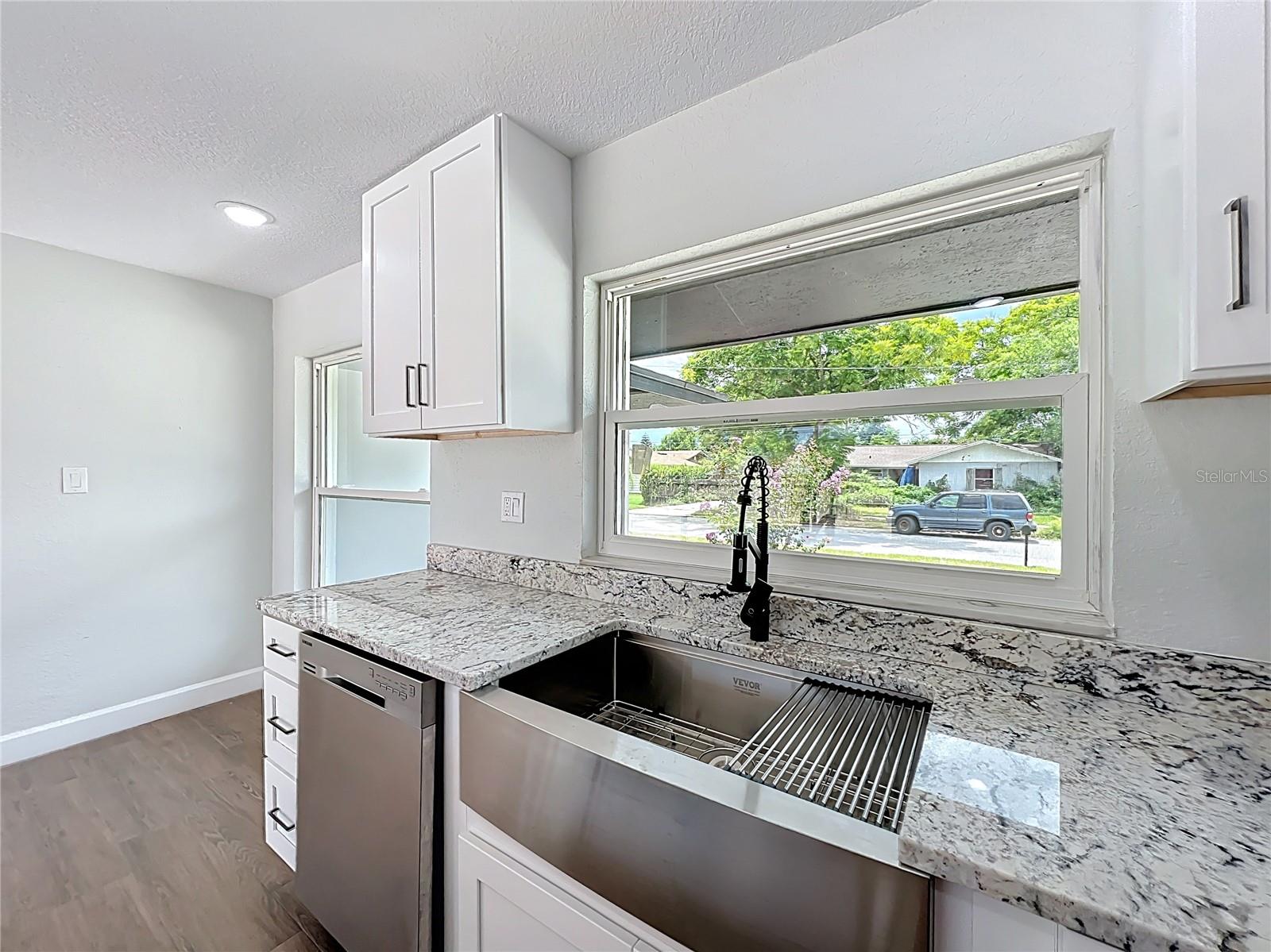 Image 22 of 64 For 209 Whippoorwill Drive