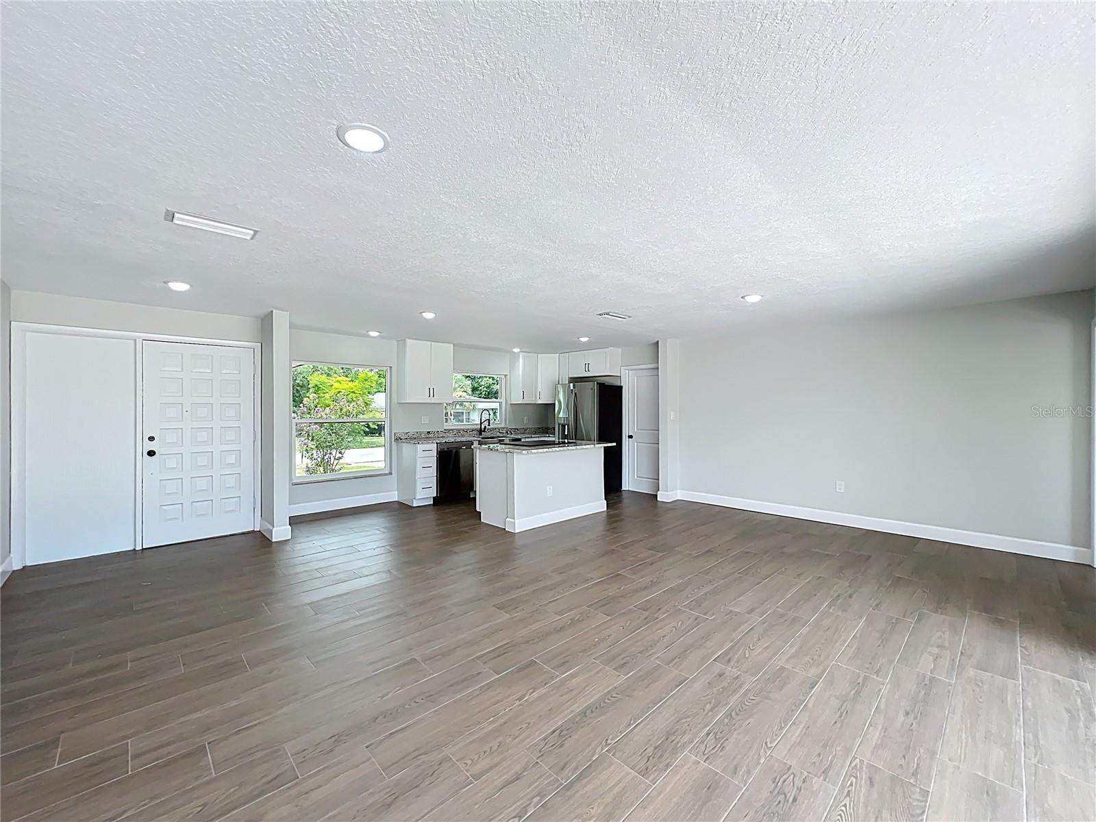 Image 26 of 64 For 209 Whippoorwill Drive