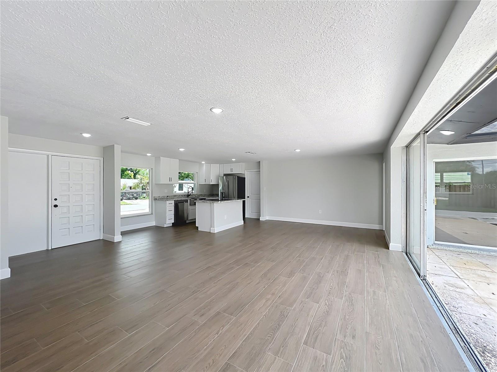 Image 27 of 64 For 209 Whippoorwill Drive