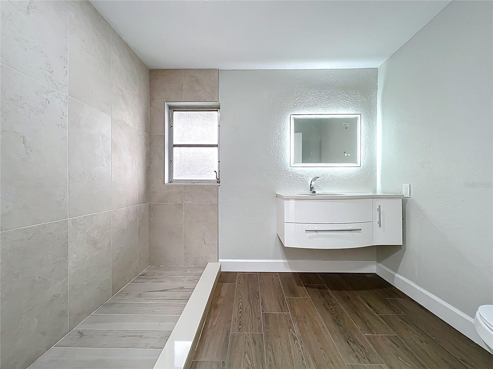 Image 43 of 64 For 209 Whippoorwill Drive