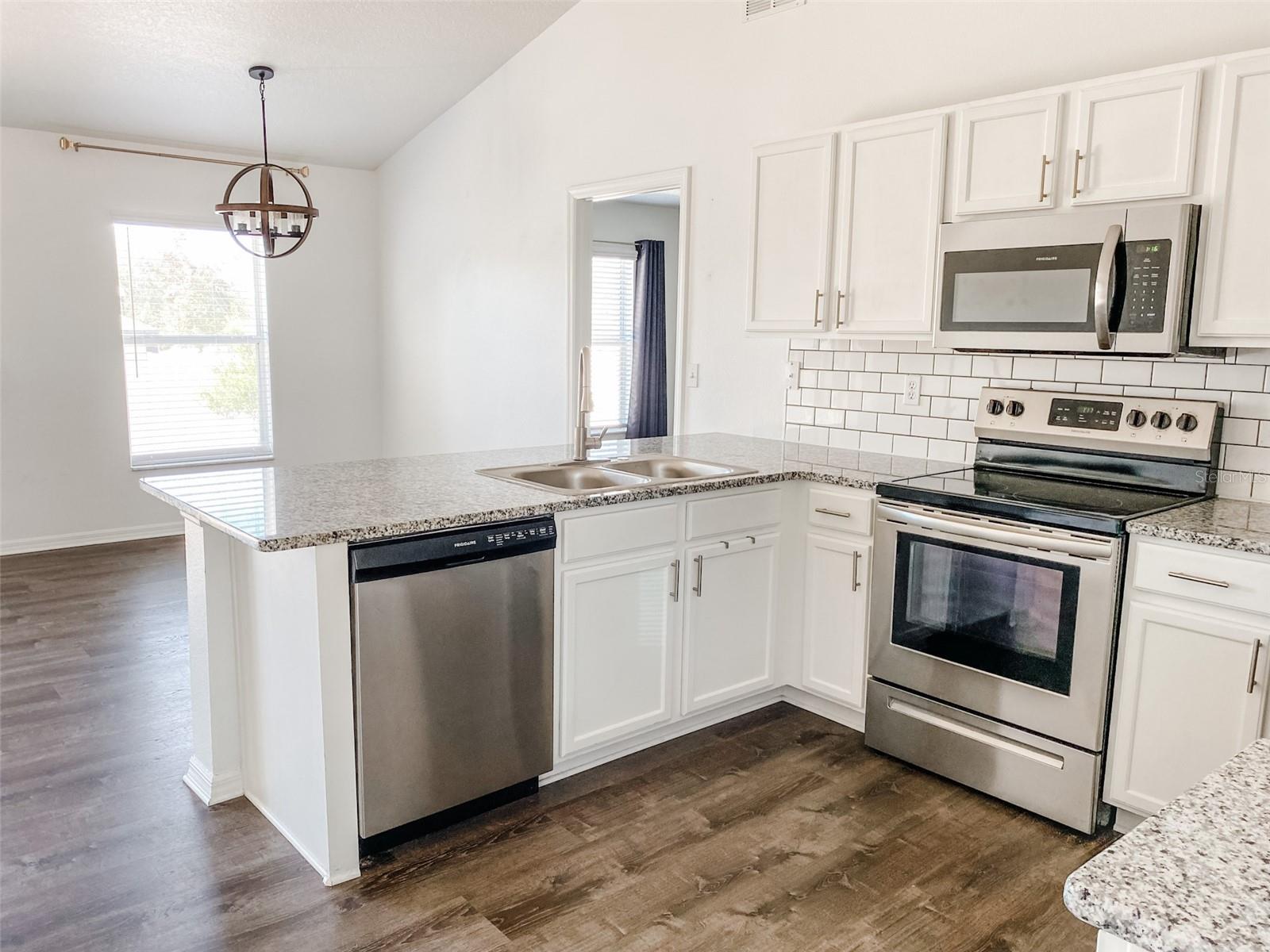 Image 4 of 44 For 10324 Cayo Costa Court