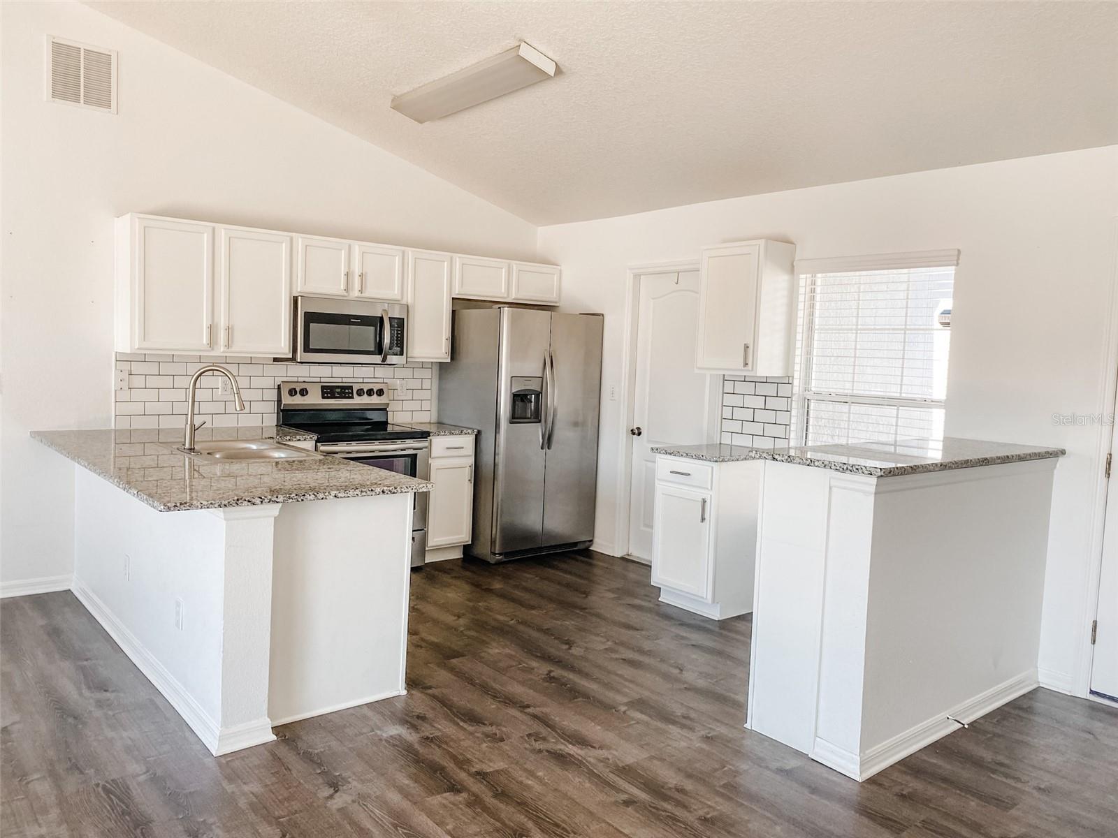 Image 6 of 44 For 10324 Cayo Costa Court