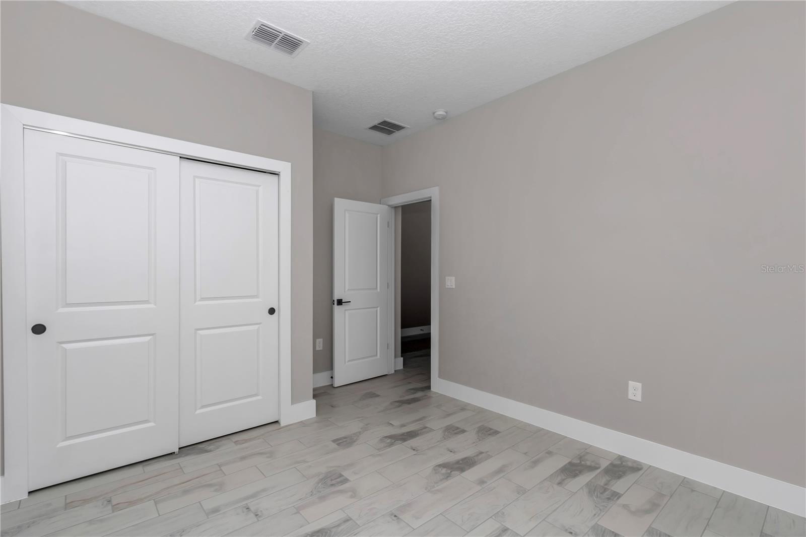 Image 11 of 51 For 20291 Marine Boulevard