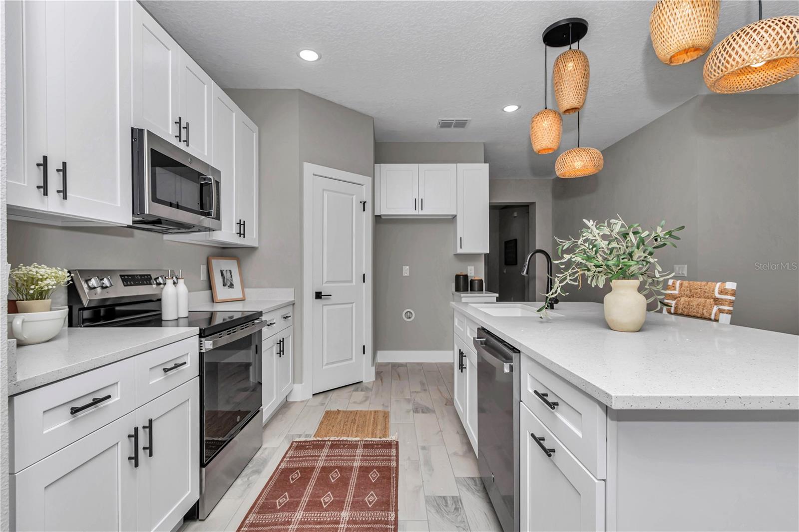 Image 16 of 51 For 20291 Marine Boulevard