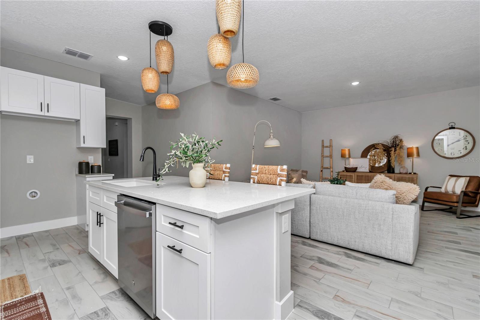 Image 17 of 51 For 20291 Marine Boulevard