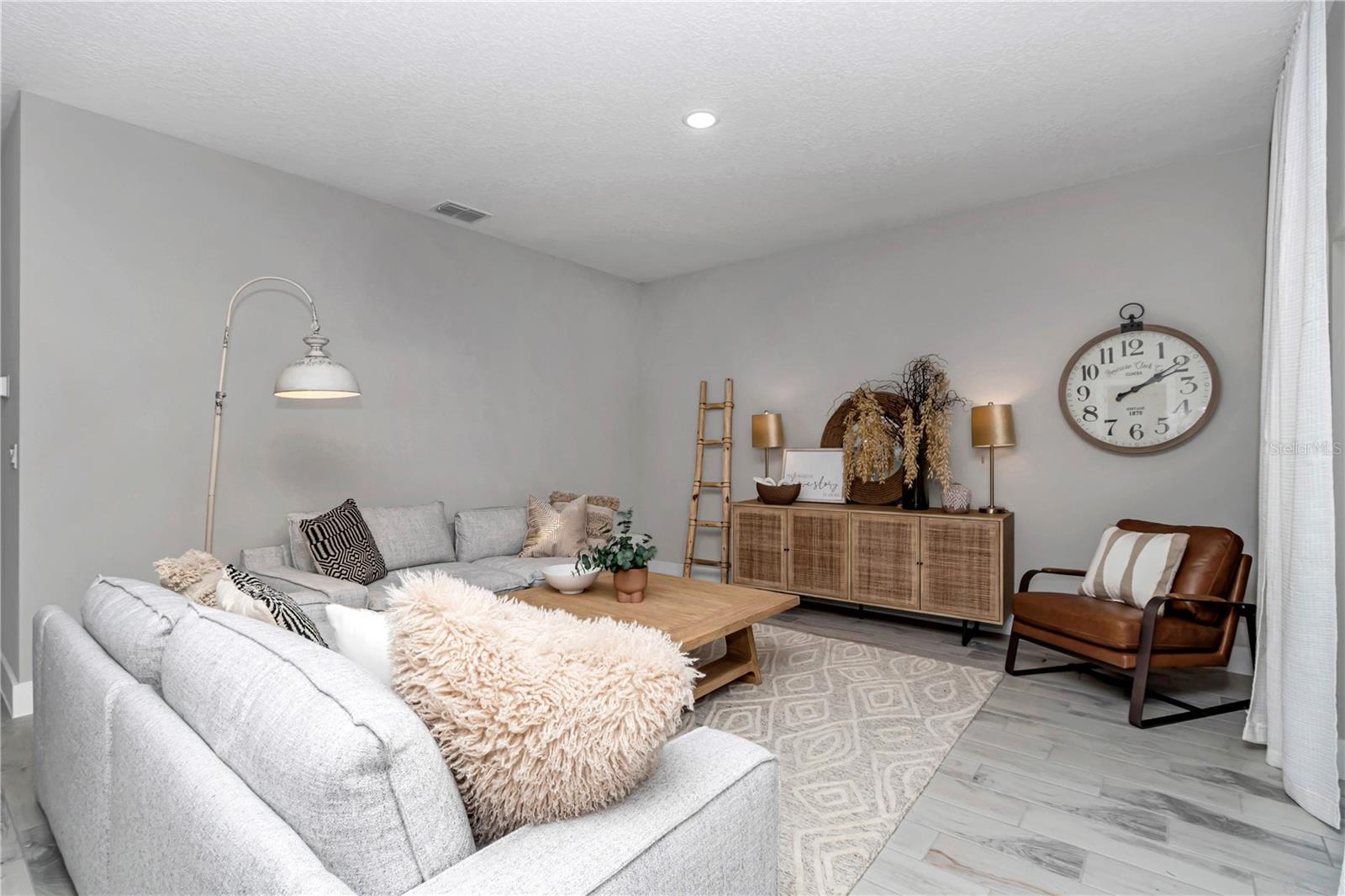 Image 19 of 51 For 20291 Marine Boulevard