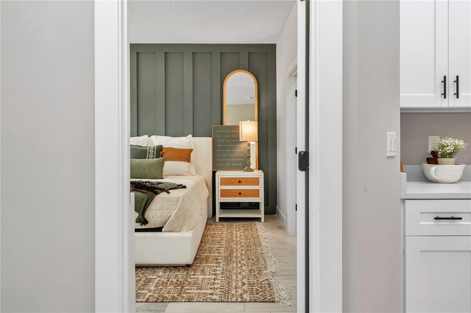 Image 25 of 51 For 20291 Marine Boulevard