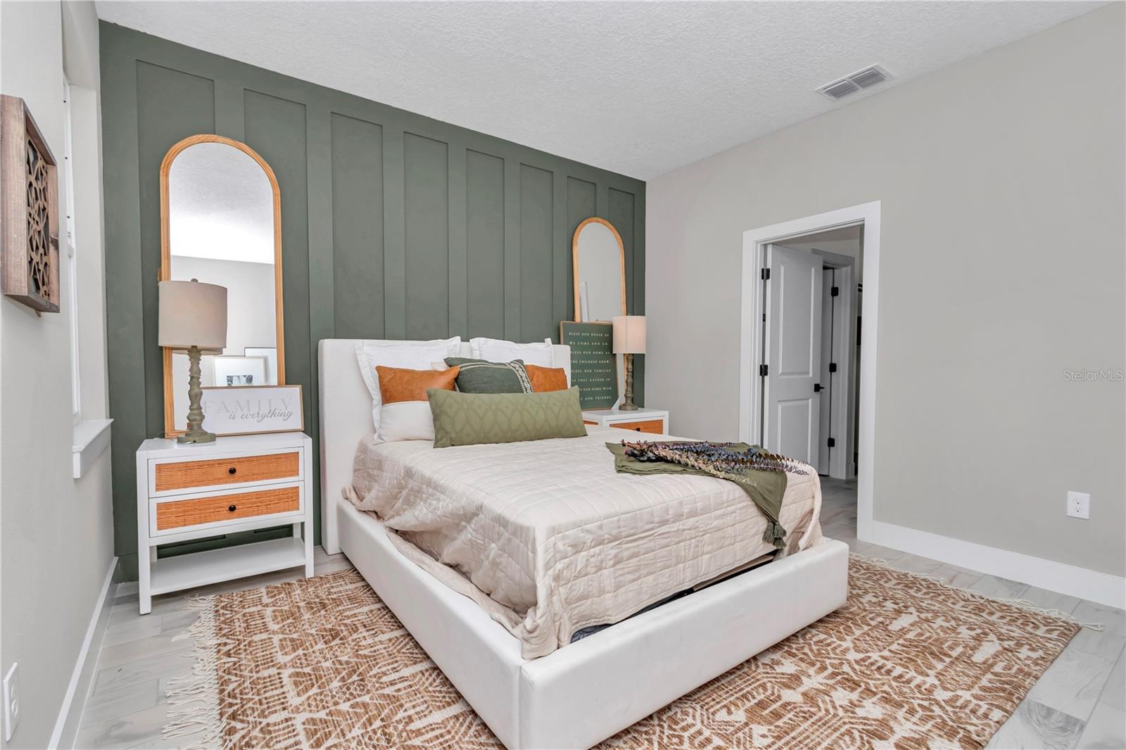 Image 27 of 51 For 20291 Marine Boulevard