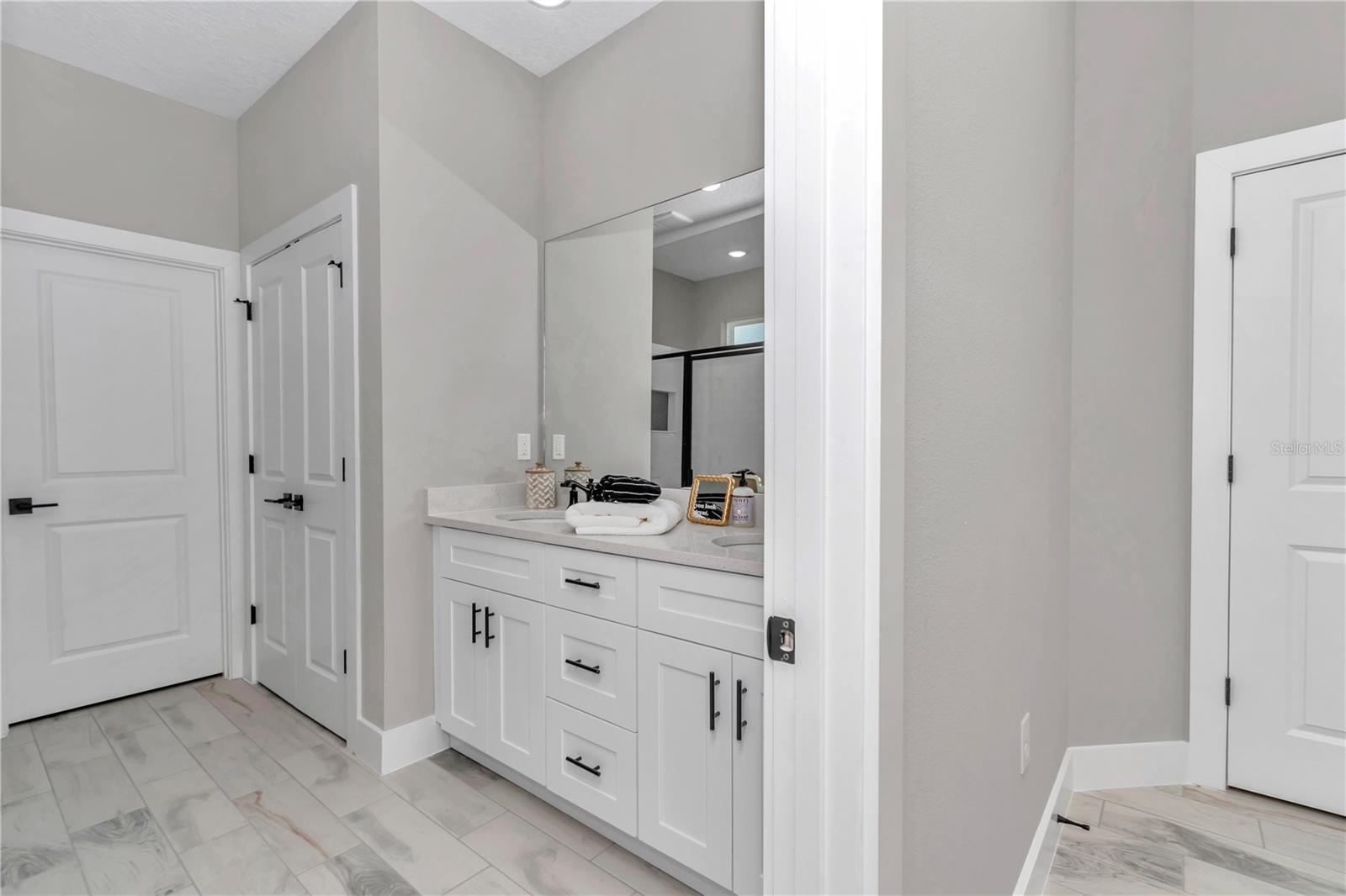 Image 30 of 51 For 20291 Marine Boulevard