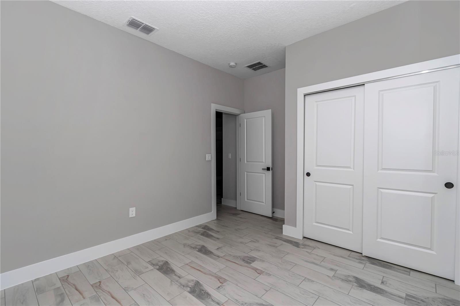 Image 9 of 51 For 20291 Marine Boulevard