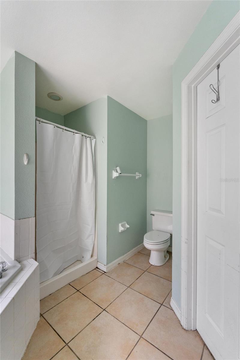 Image 10 of 28 For 1305 Rebecca Drive