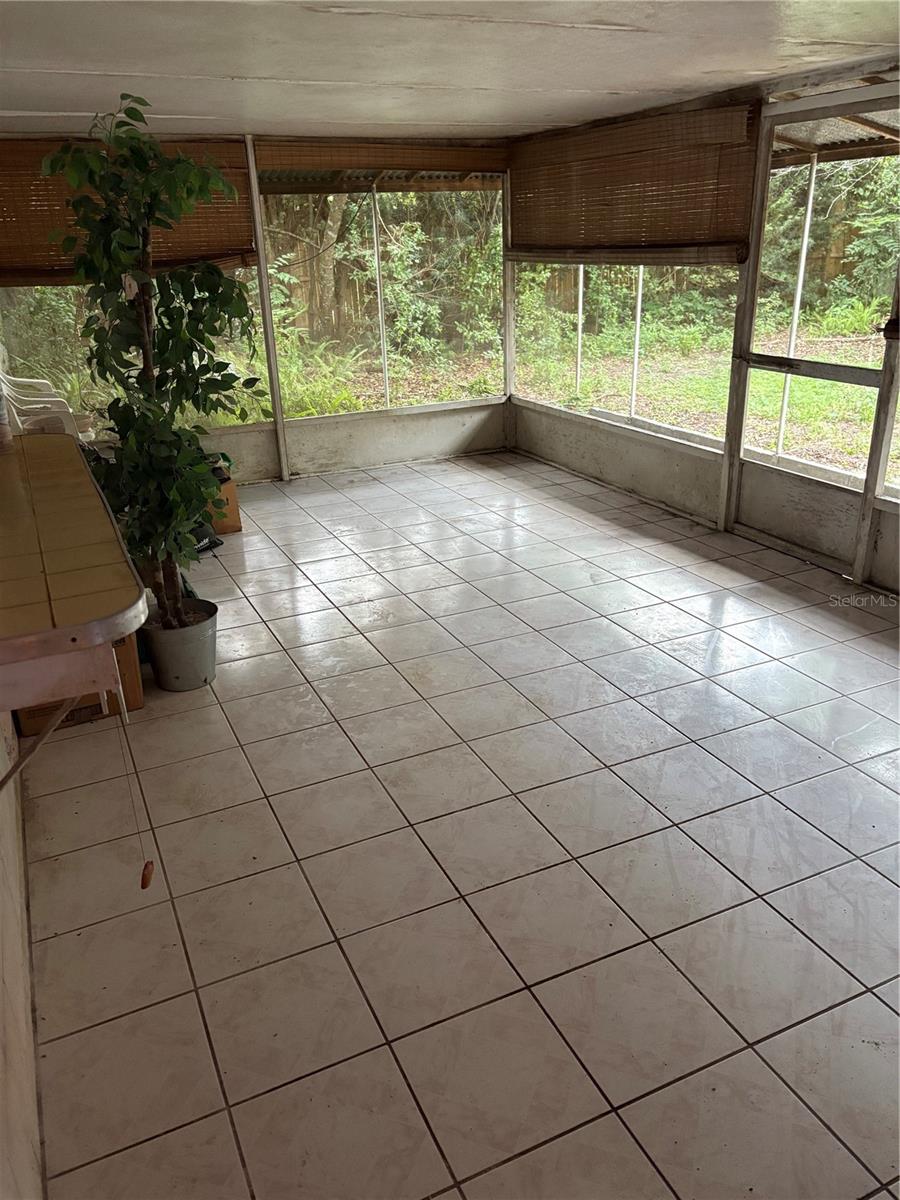 Image 15 of 17 For 2206 Bonanza Avenue