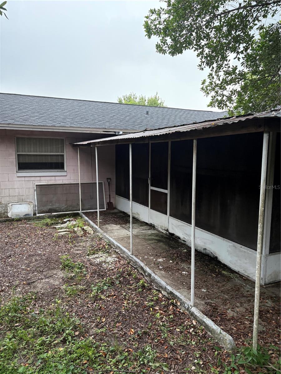 Image 16 of 17 For 2206 Bonanza Avenue