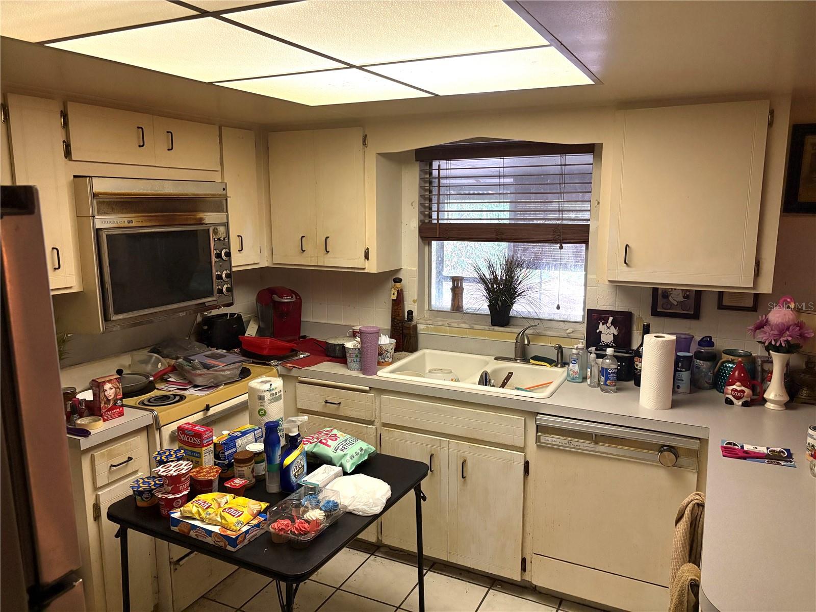 Image 3 of 17 For 2206 Bonanza Avenue