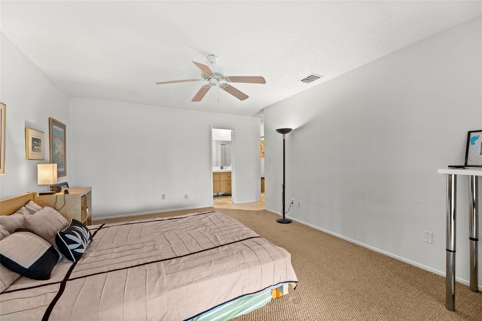 Image 18 of 33 For 10760 Wilderness Court