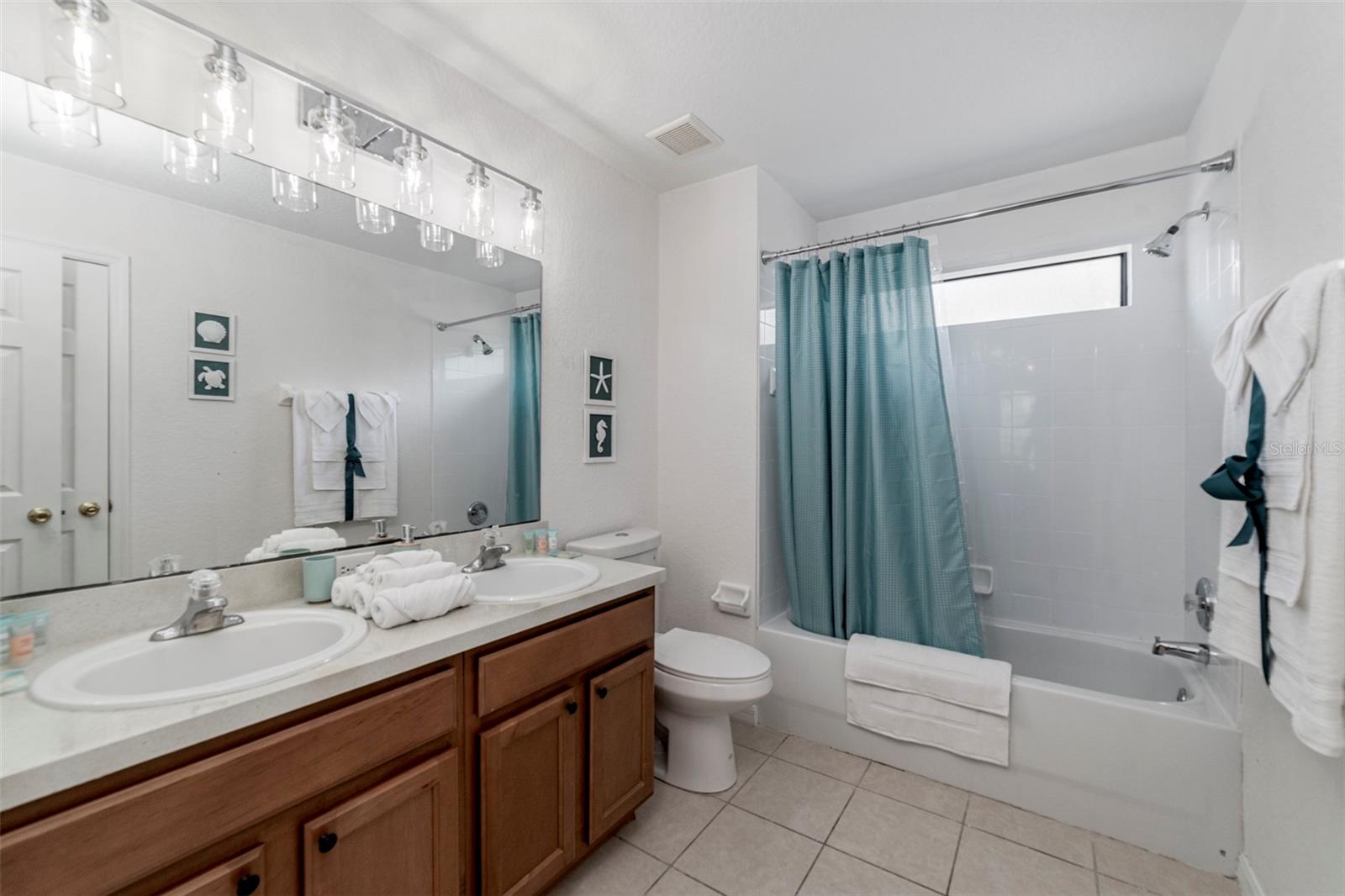 Image 17 of 45 For 2792 Roccella Court