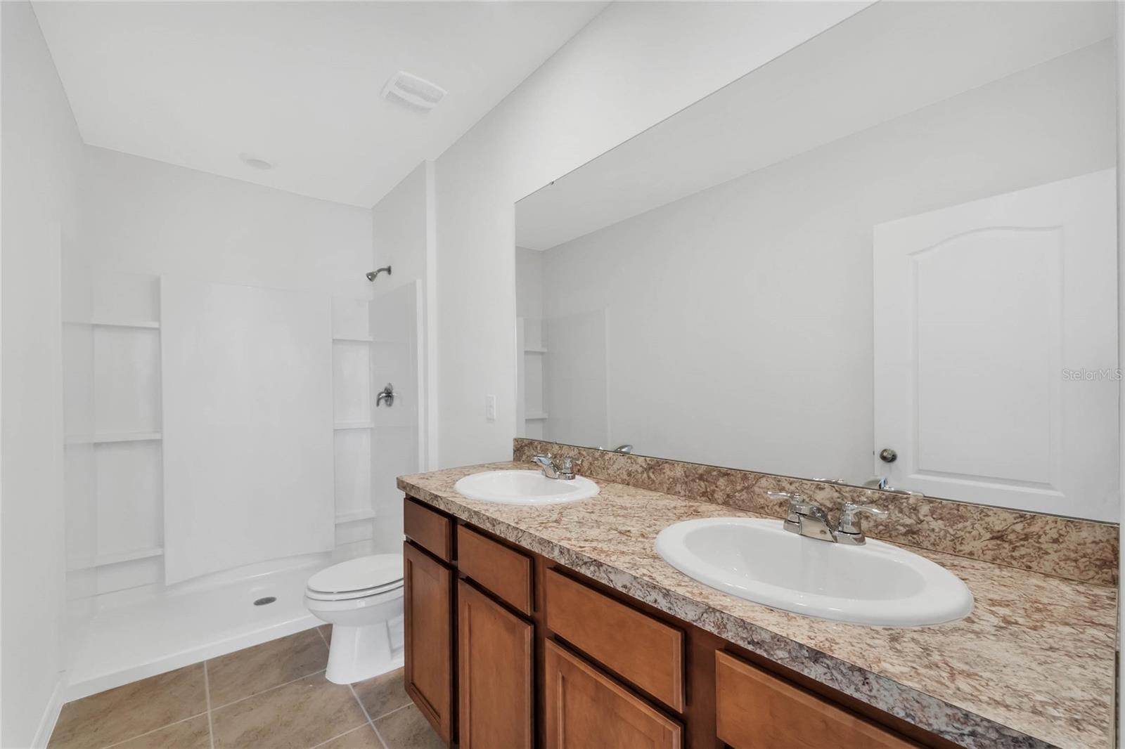 Image 15 of 23 For 1117 Blue Jay Drive