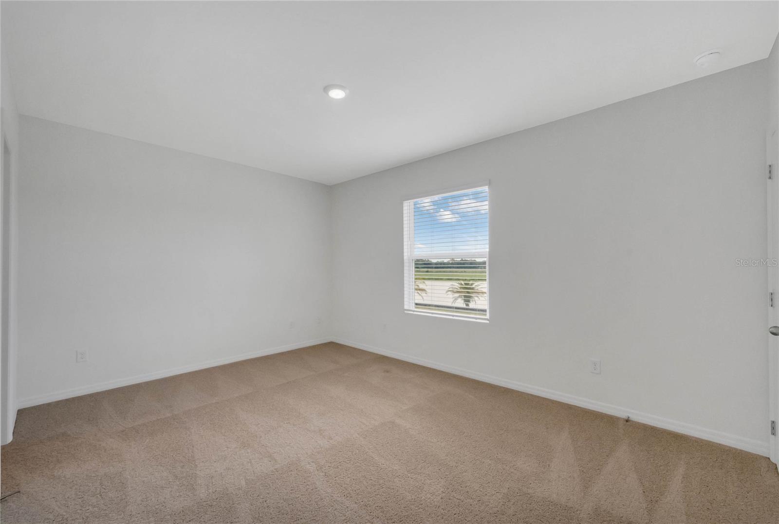 Image 16 of 23 For 1117 Blue Jay Drive