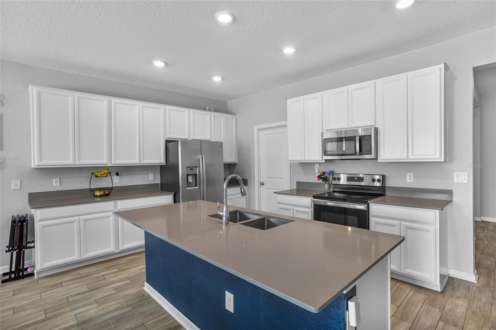 Image 10 of 55 For 4491 Holstein Street